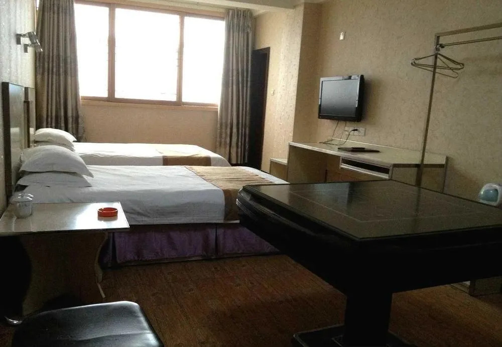 Luoyang New Shengguang Hotel
