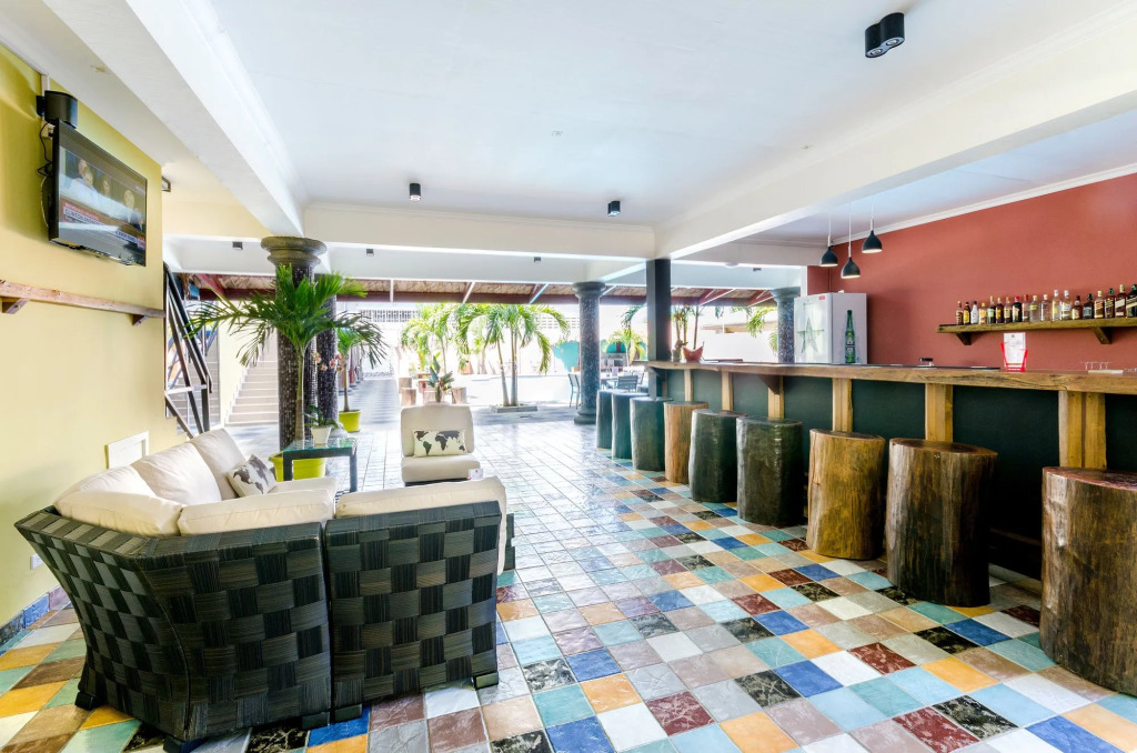 Hotel Babylon