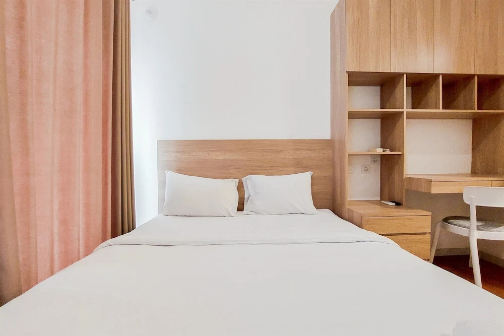 Wonderful Studio At Sky House Bsd Apartment