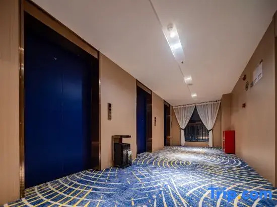 Licheng Hotel (Xihua University Branch, Chengdu Honggao Road Subway Station)