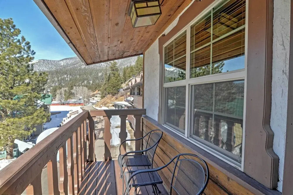 Red River Home w/ 2 Balconies - 1 Block to Main St