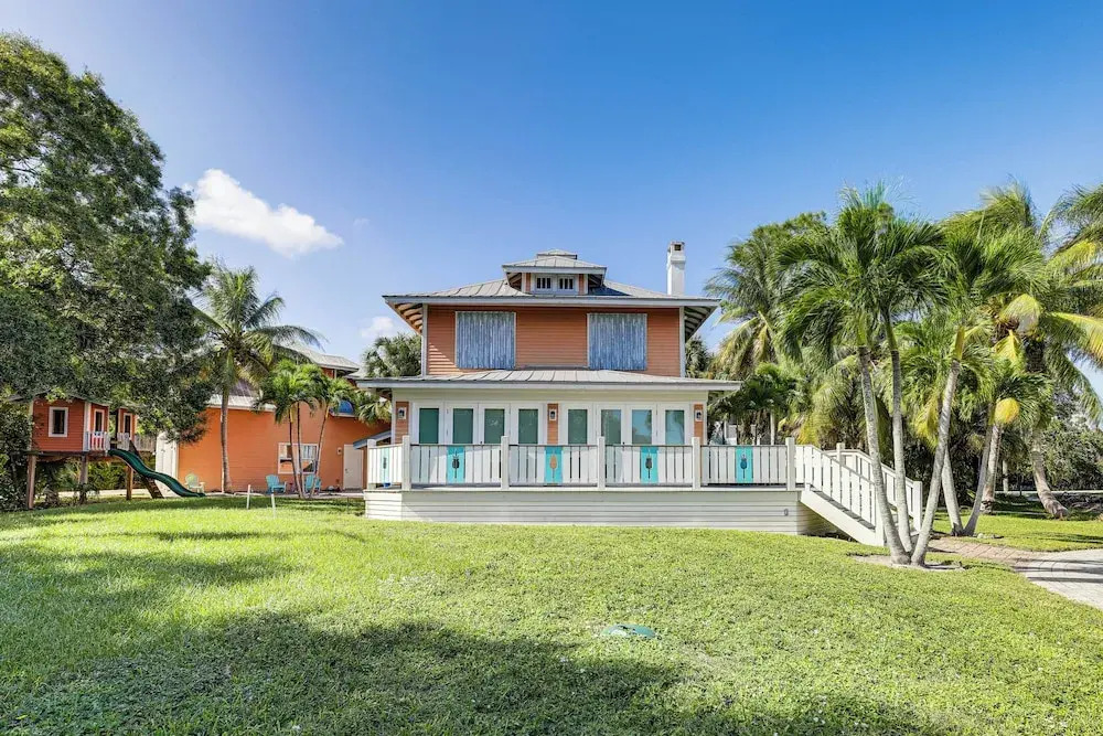 Palm City Home w/ Pool & Florida Room - Near Golf