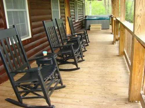 Climbing Bear Creekside Cabin