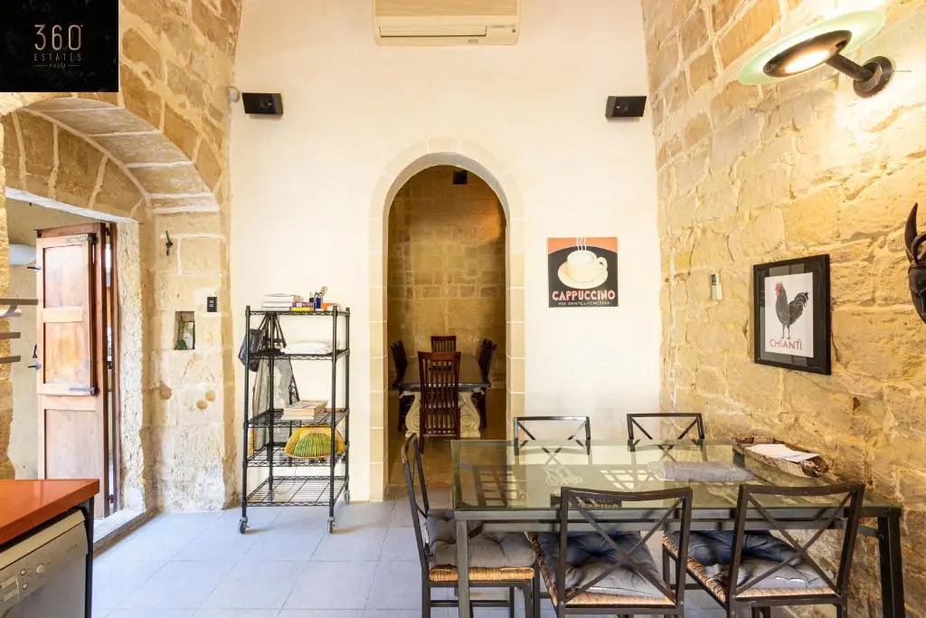 Beautiful, Designer villa with Private pool & BBQ by 360 Estates