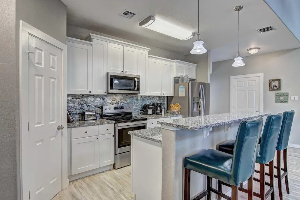 Safe Harbor - 3 Br Townhouse