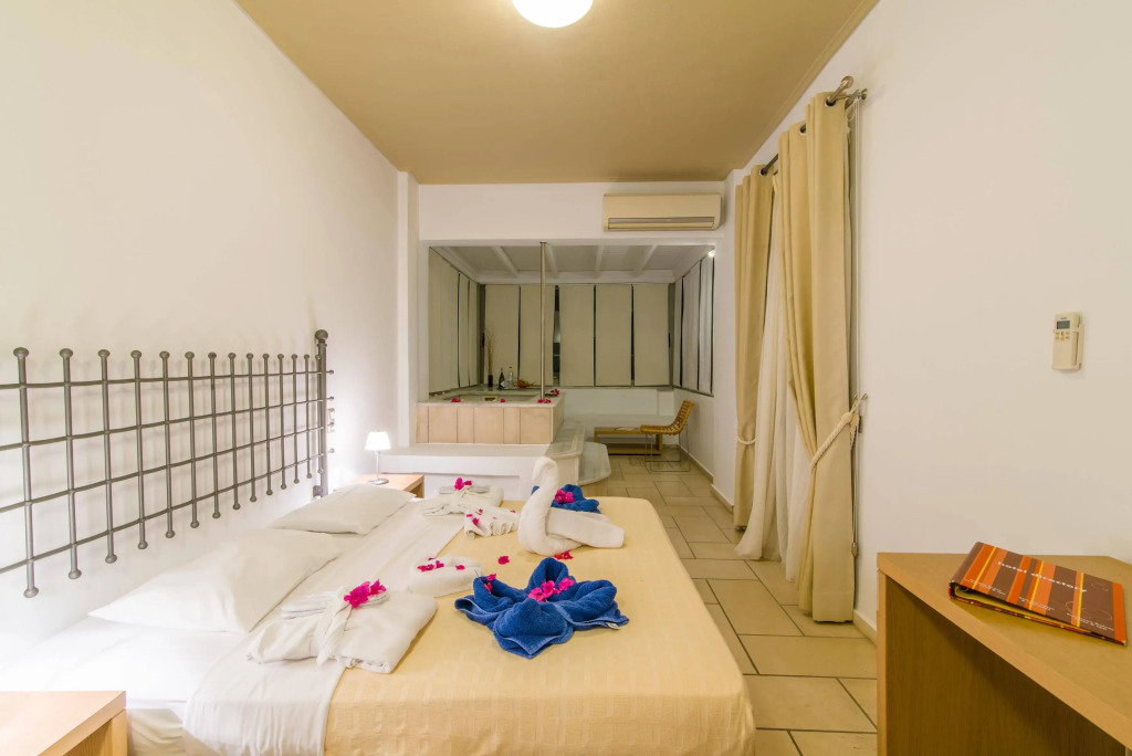 Antinea Suites Hotel & Spa