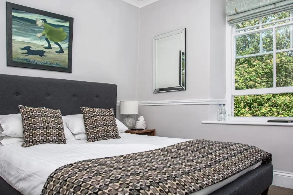 Llety Brynawel Guest House