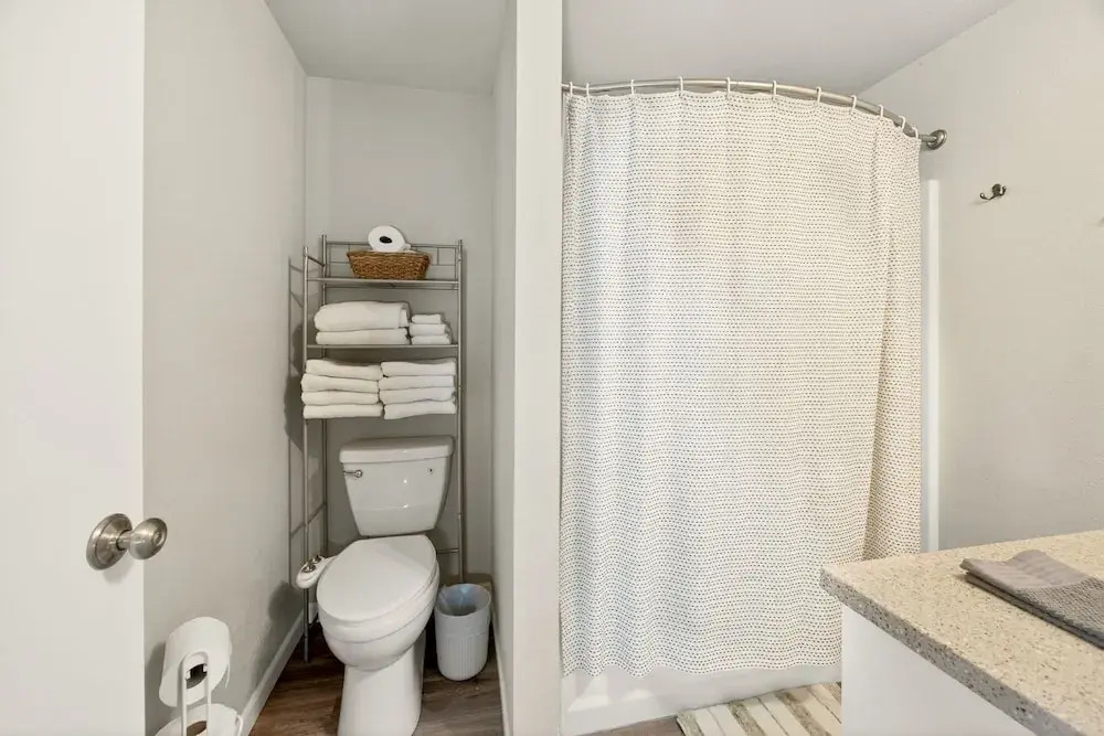 Clearview Comfort 3BR Near Airport