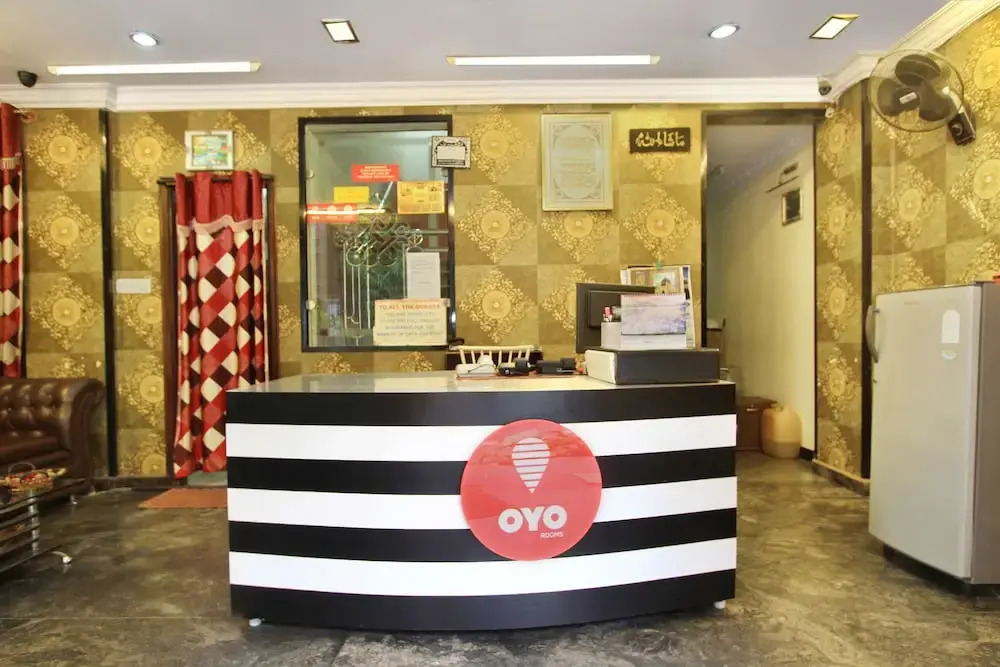 OYO 7728 Hotel Nayaab Comforts