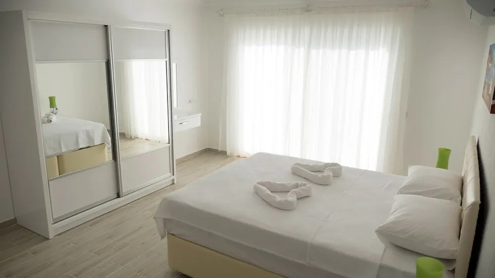 KAL2200 Villa Zeytin Uzumlu 2 Bedrooms