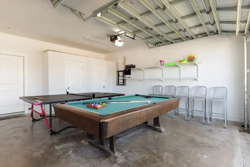 Pet Friendly Shared Pool Sleeps 14