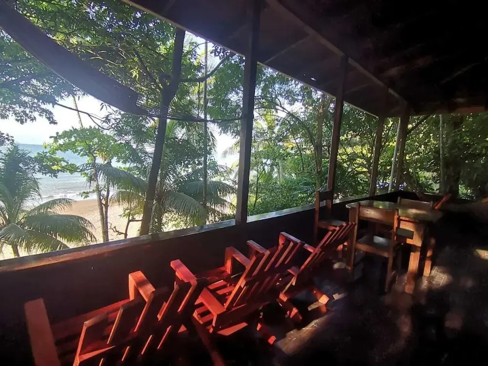 Pirate Drake Beach Hostel