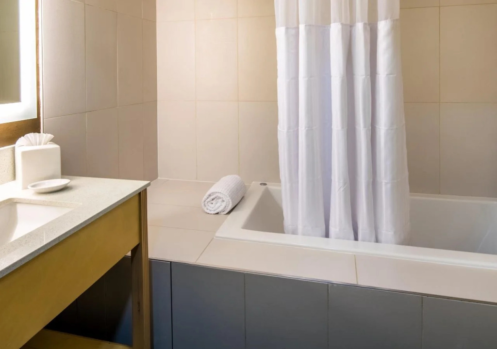 Red Lion Inn and Suites Everett