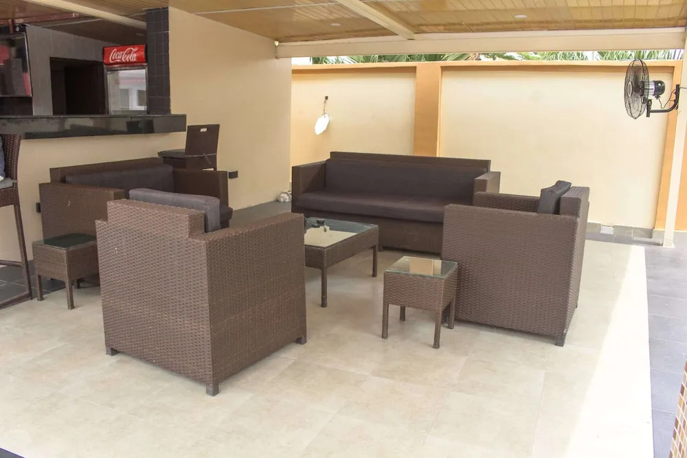 Villa Park Hotels