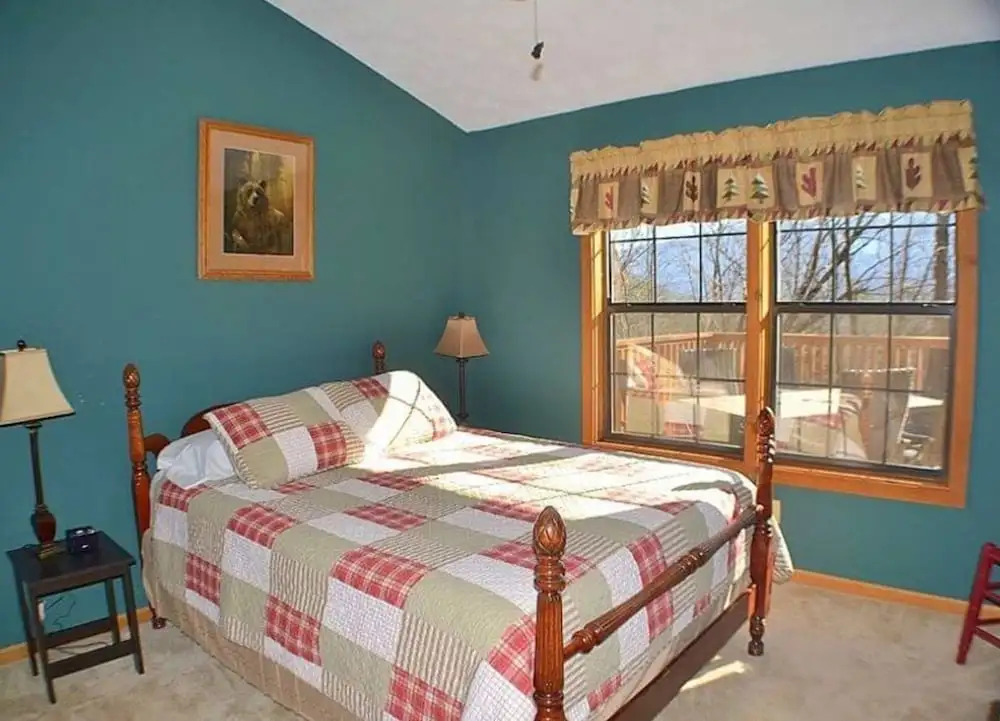 A Honeybear Hideaway