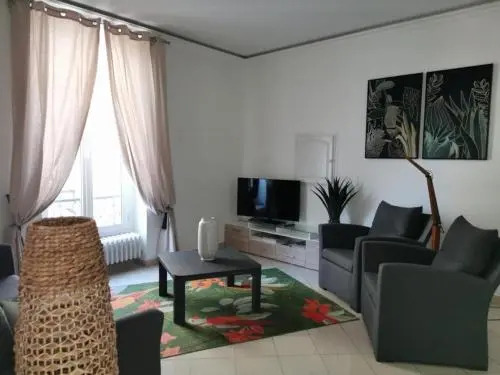 Aston - Appartement Centre Ville Massena