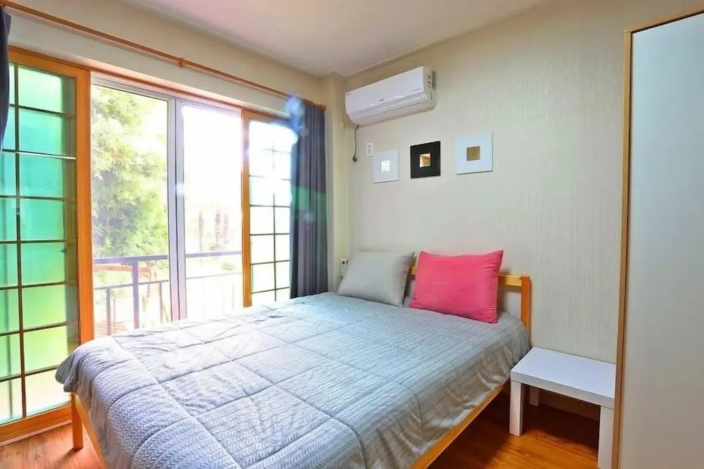 Munmoon House