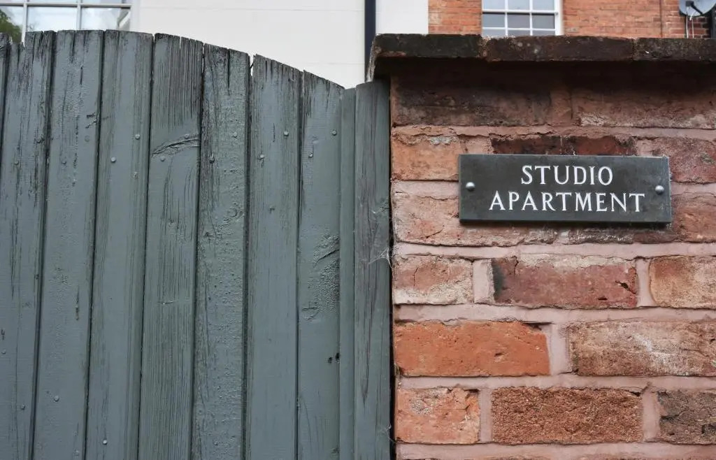 Dale Street Apartments Suite