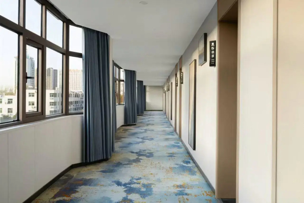 Shell Hotel Zhoukou Jiaotong Zhong Road Bus Center Station