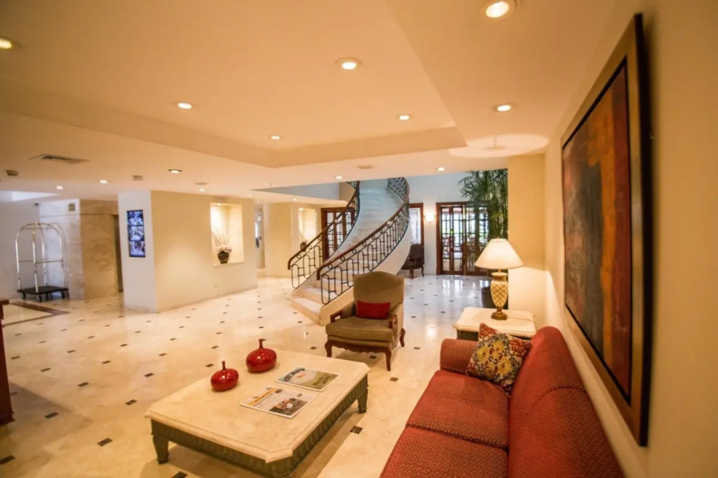 Los Tallanes Hotel & Suites