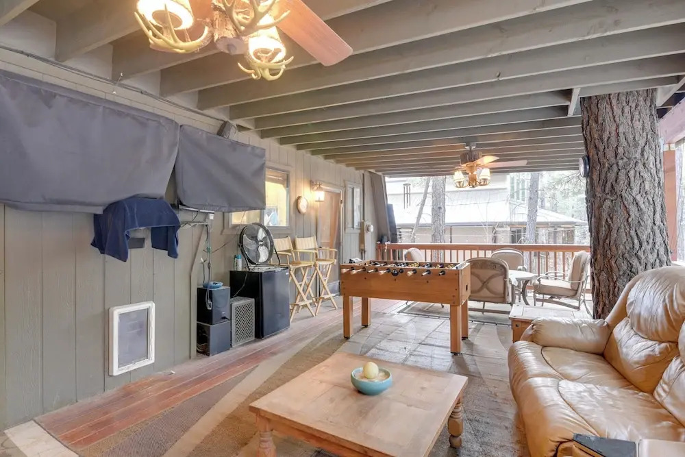 Near Hiking & Golfing: Munds Park Cabin w/ Deck!