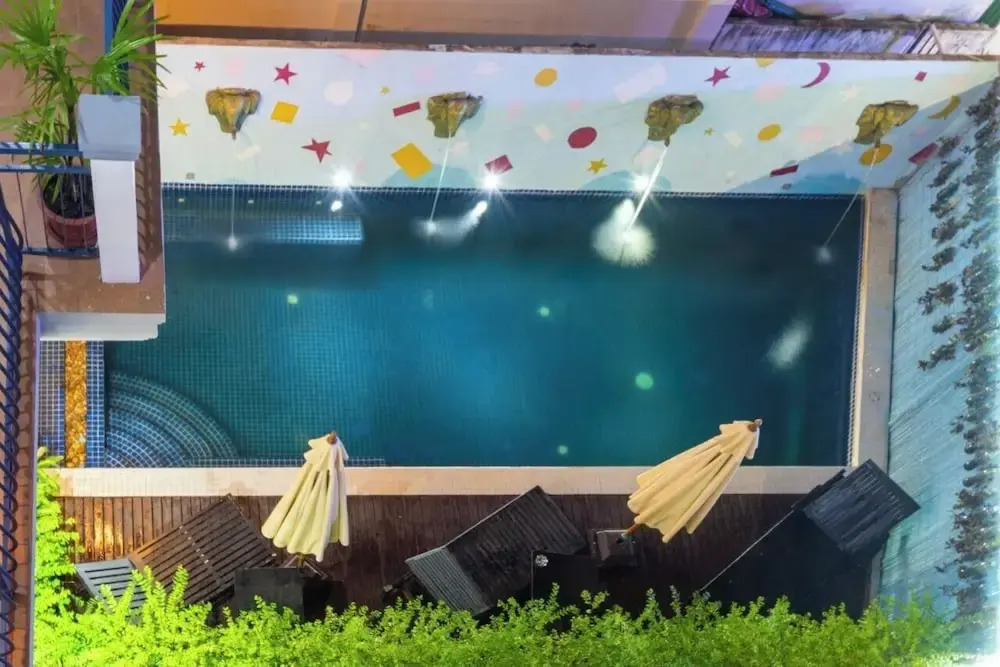 VPlus Hotel