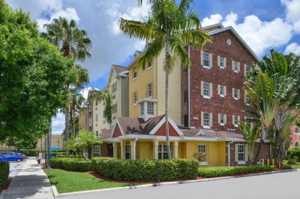 Candlewood Suites Miami Doral by IHG