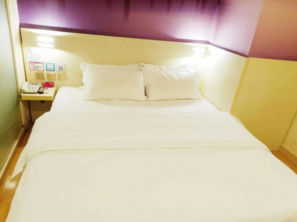 Pai Hotel (Jinan Shandong International Convention and Exhibition Center Dikou Road Branch)