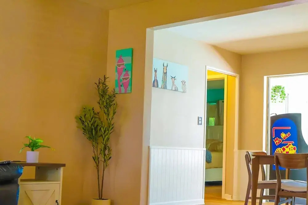 Four Bed Home With Pool Game Room Bar Near Beach