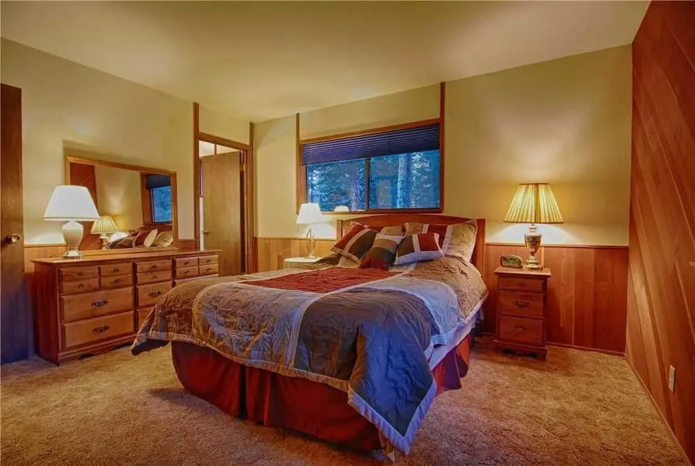 Cozy Cabin With Large Deck in Agate Bay! #149