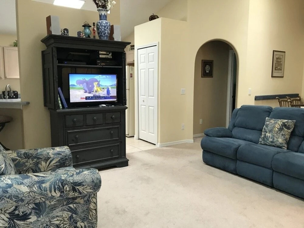 2593 Oneida Loop,