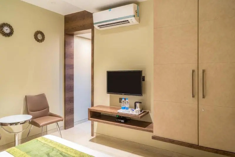 HOTEL PRATIKSHA RESIDENCY