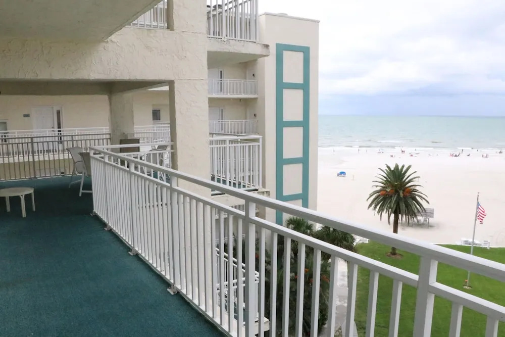 Jamaica Royale 606 - 2 Br Condo