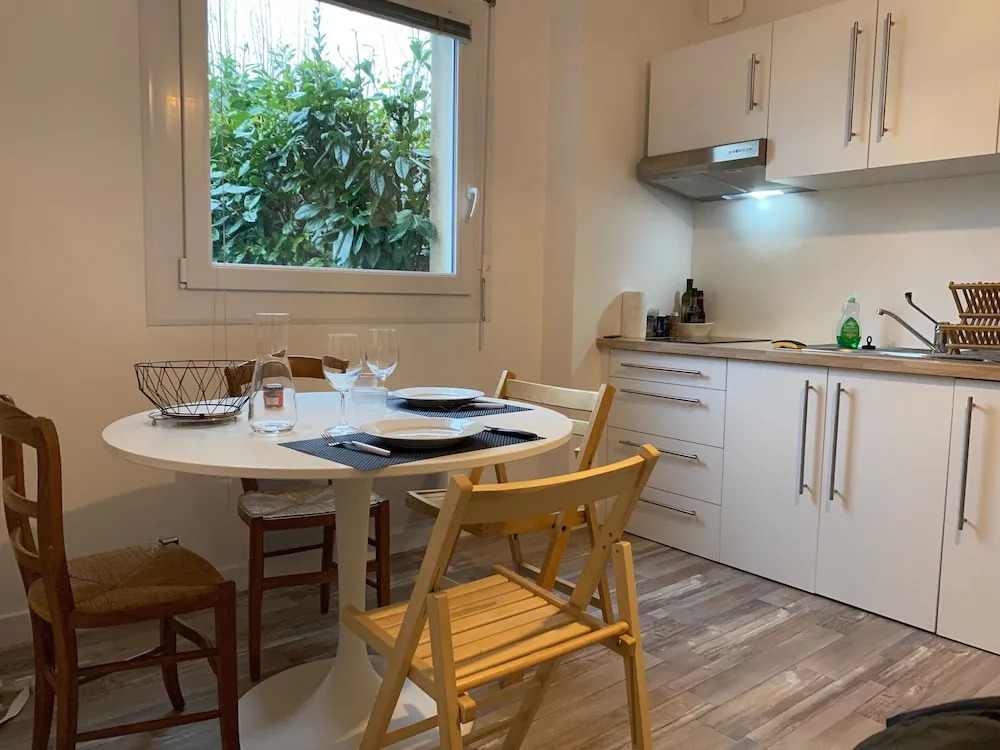 Résidence des 3 îles, en plein centre-ville, à 5 min des plages, 3 appartements neufs