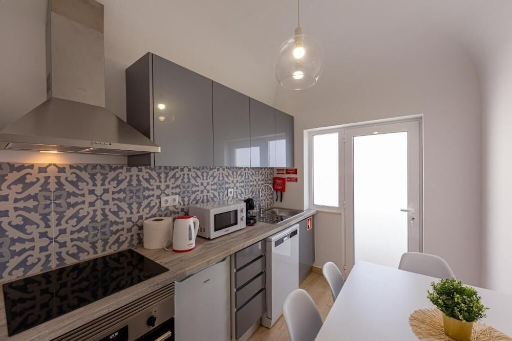 Luxury Palm Suites