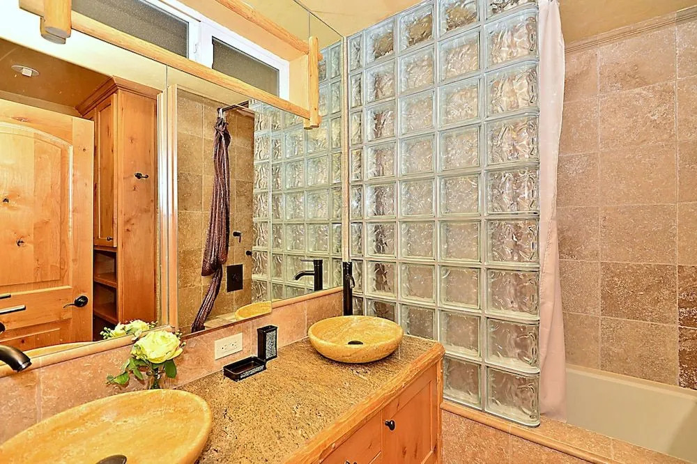 4BR Loft Tahoe Tyrol Chalet by RedAwning