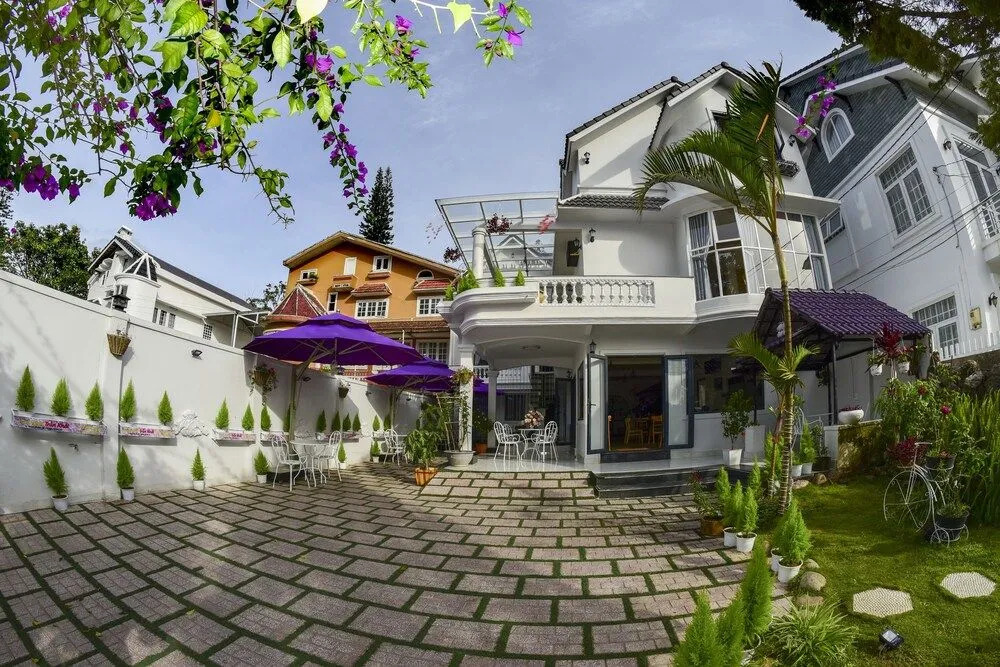 Dalat Hoa Nang Hotel