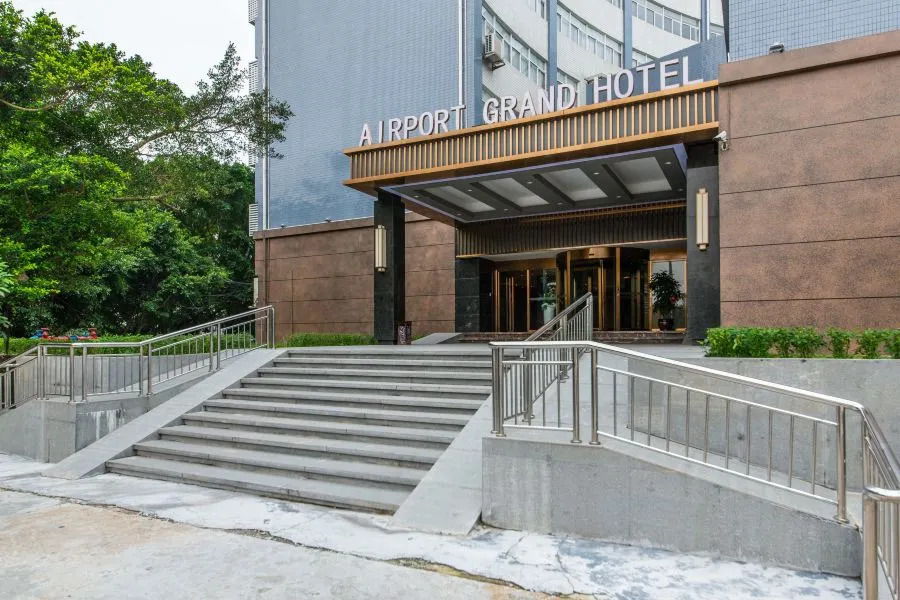 Airport Grand Hotel