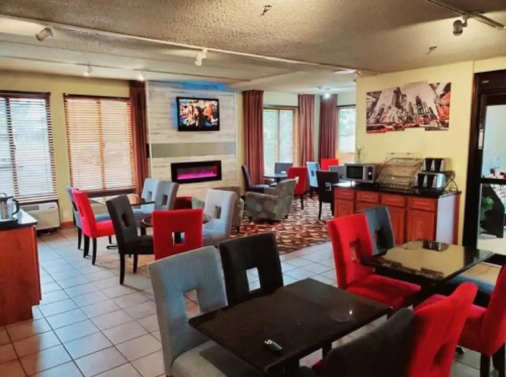 La Quinta Inn & Suites Canton