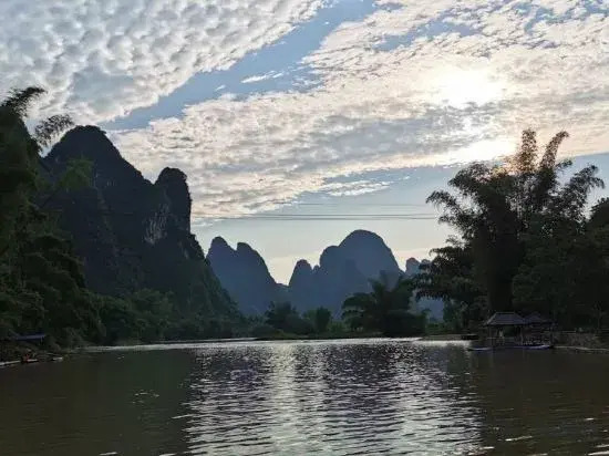 Yangshuo Xining Ge Inn (Yulong River National Tourist Resort)