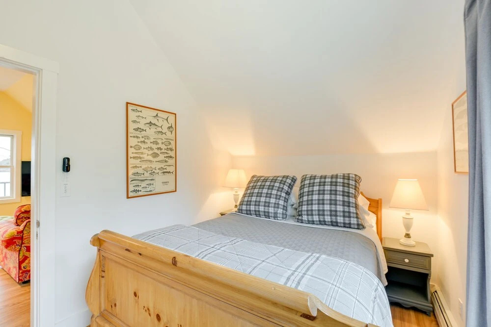 Waterfront Deer Isle Apartment w/ Fire Pit
