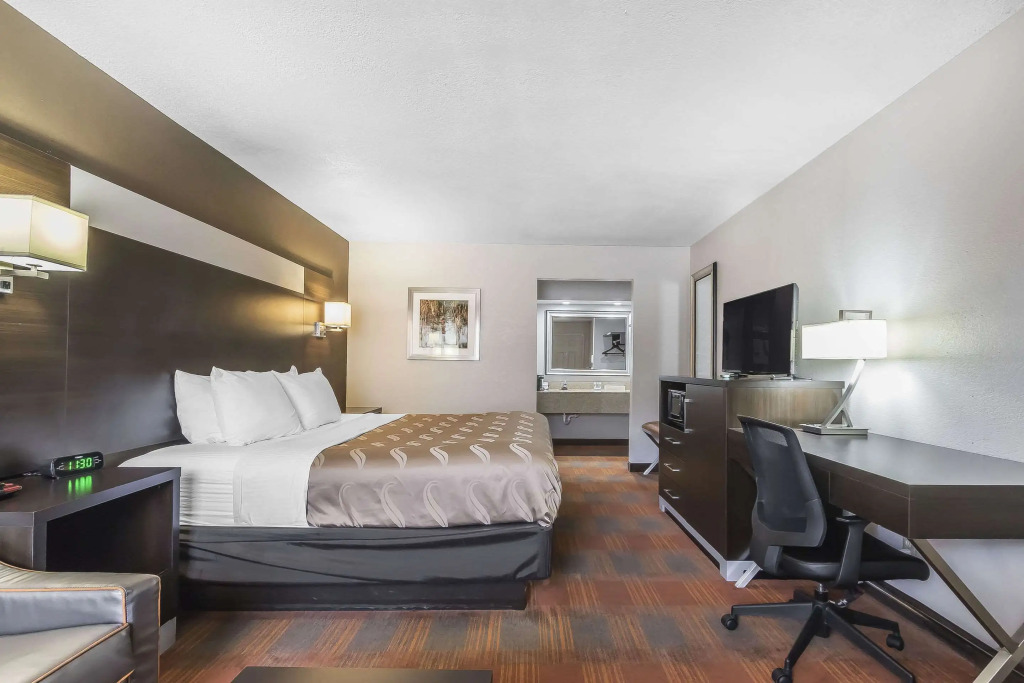 Quality Inn & Suites Stuttgart North