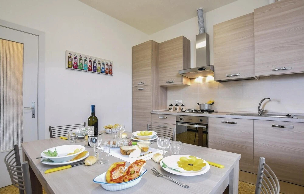 Awesome Apartment in Bracco - Moneglia With 1 Bedrooms and Wifi