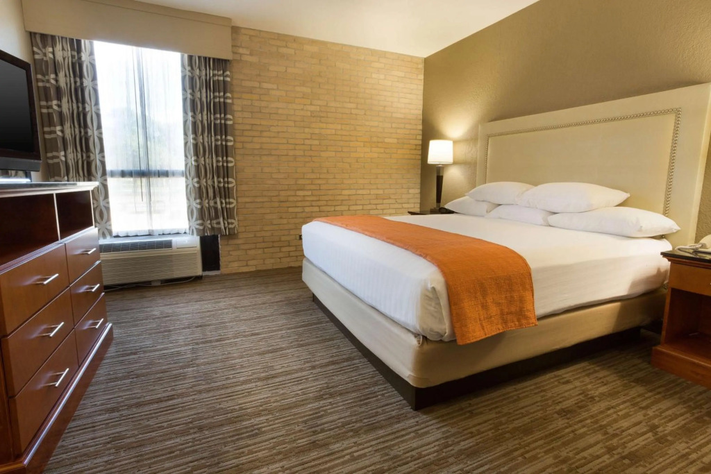 Drury Inn & Suites Austin North