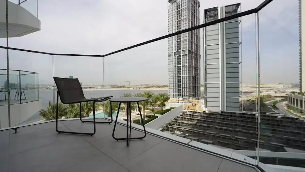 High Floor Stylish 1BR Address Harbour