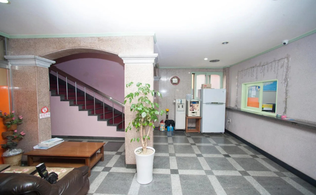 Jeju BRD Hotel - Hostel