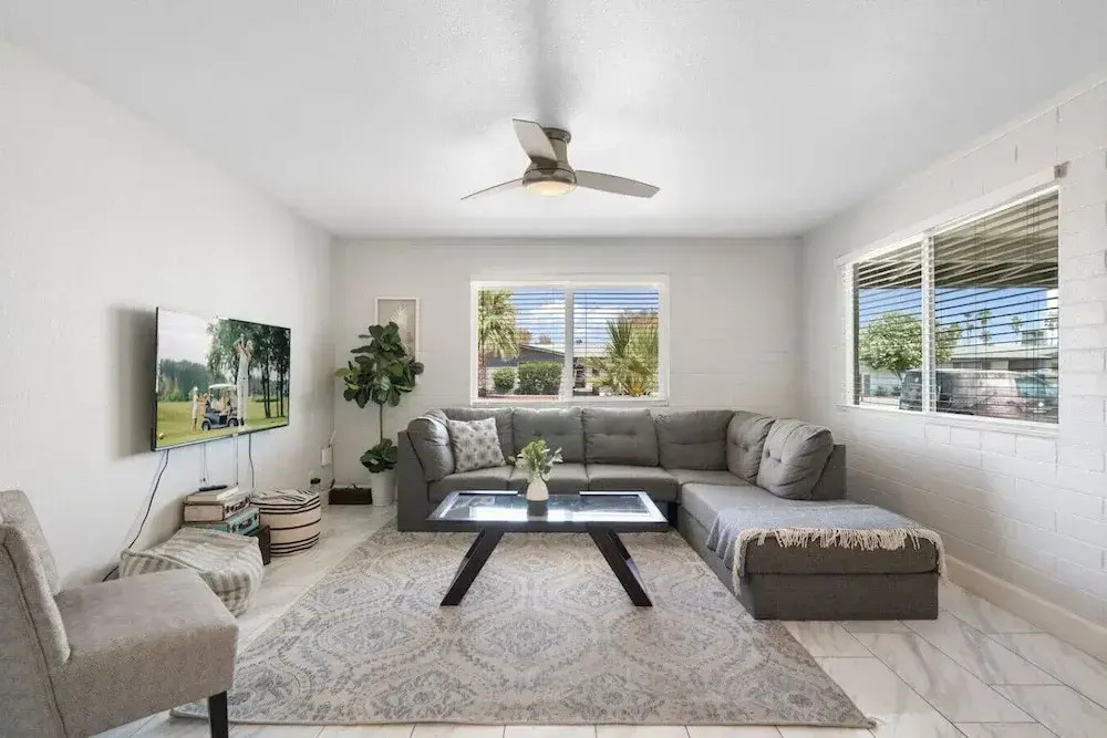 Chic Scottsdale Apt
