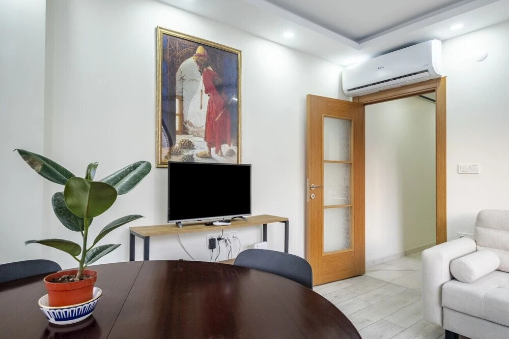 Comfortable Flat With Central Location in Fatih