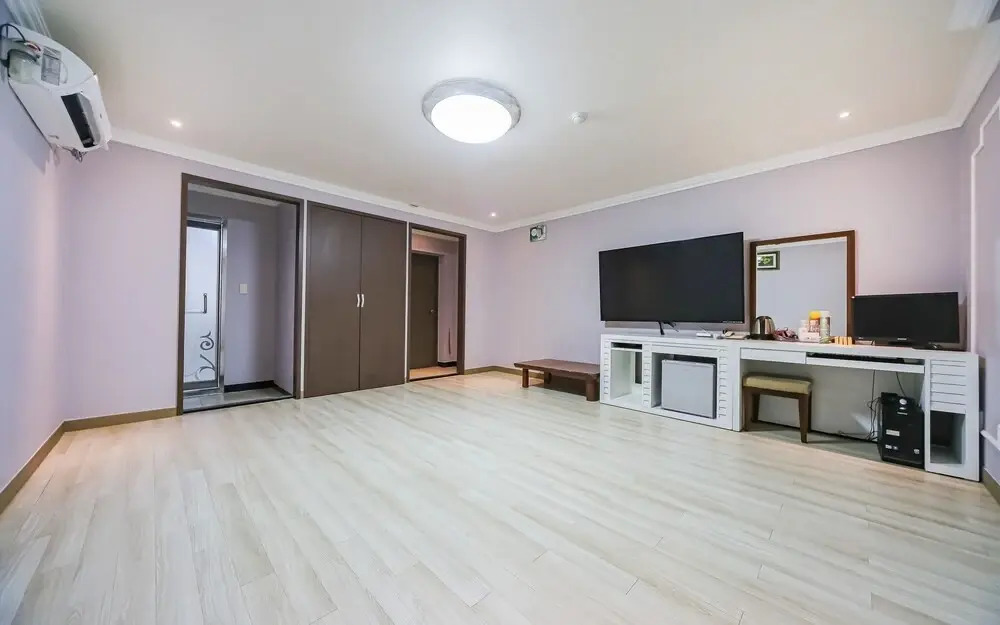 Yeongju Wiz Hotel