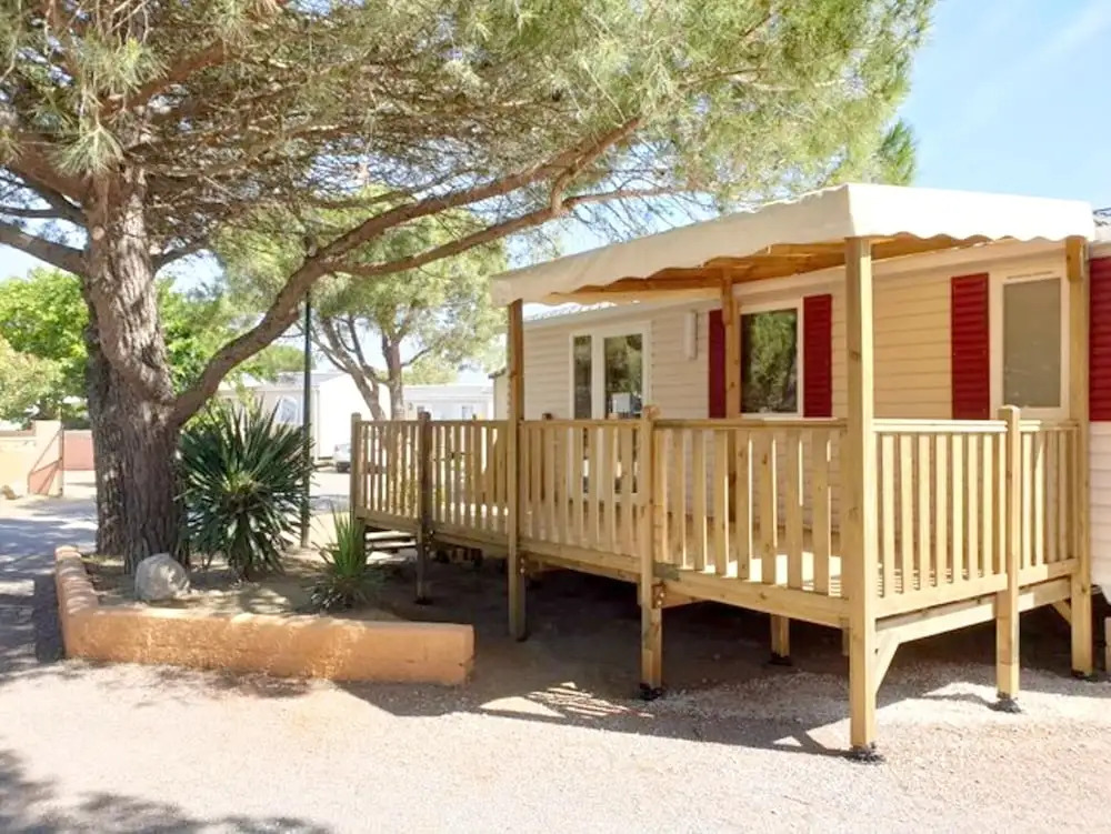 Bungalow With 2 Bedrooms in Canet-en-roussillon, With Pool Access and Furnished Garden - 100 m From the Beach